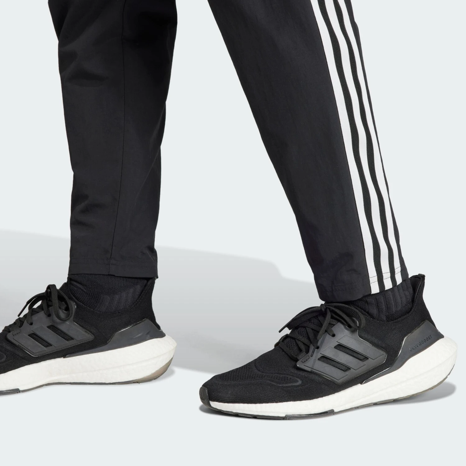 ADIDAS Juventus Tiro 23 Presentation Pants 7 ADIDAS Juventus Tiro 23 Presentation Pants - Image 5