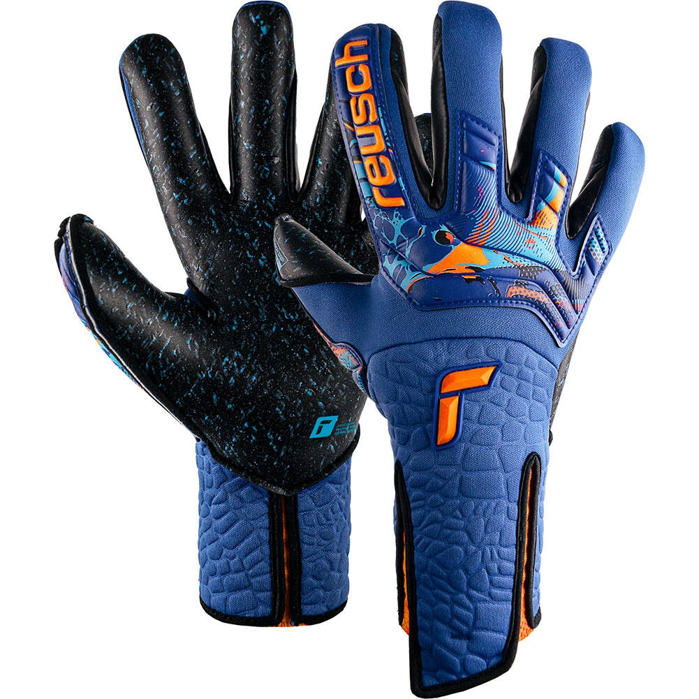 Reusch Attrakt Fusion Strapless AdaptiveFlex Goalkeeper Gloves 3 Reusch Attrakt Fusion Strapless AdaptiveFlex Goalkeeper Gloves
