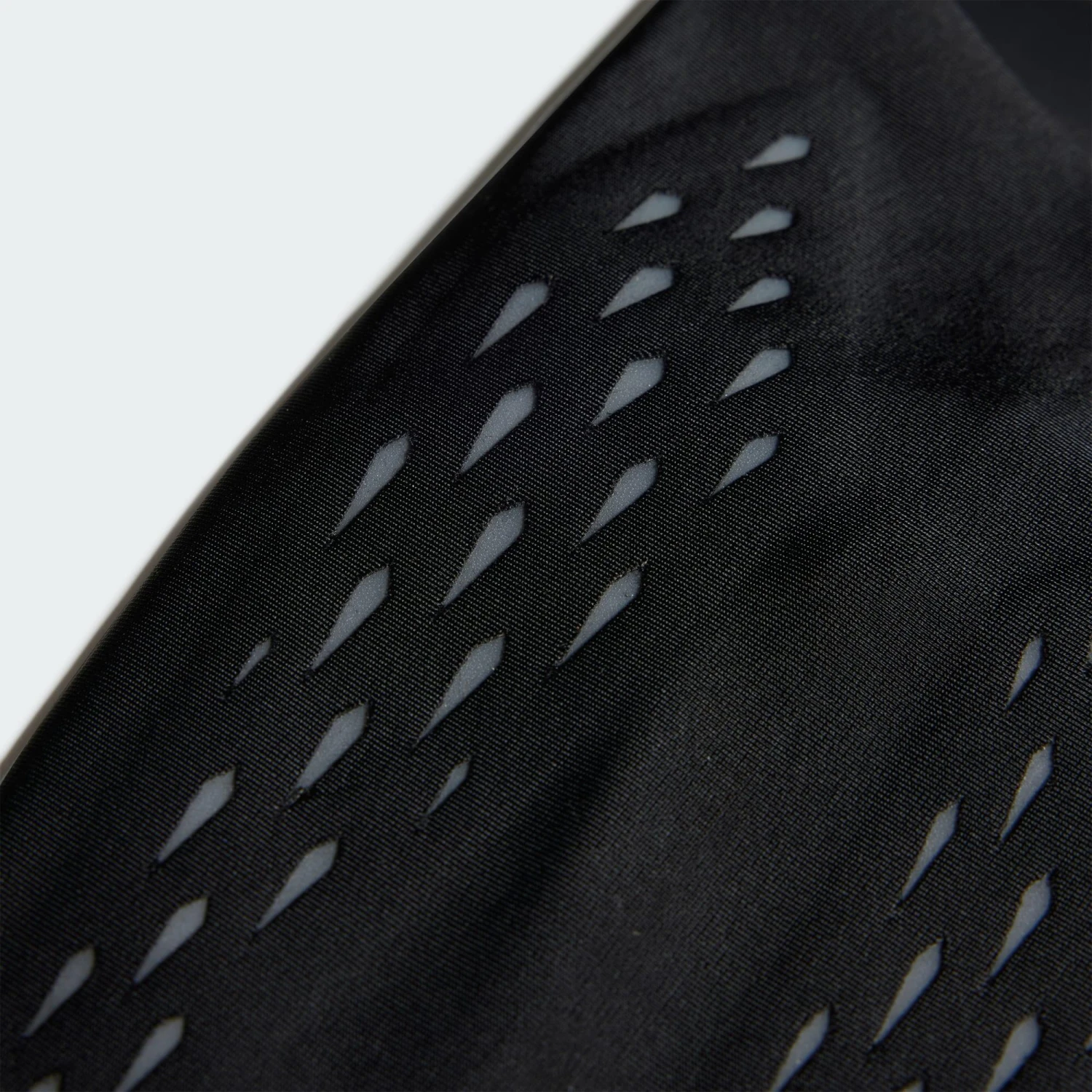 ADIDAS X Pro Shin Guards 5 ADIDAS X Pro Shin Guards - Image 3