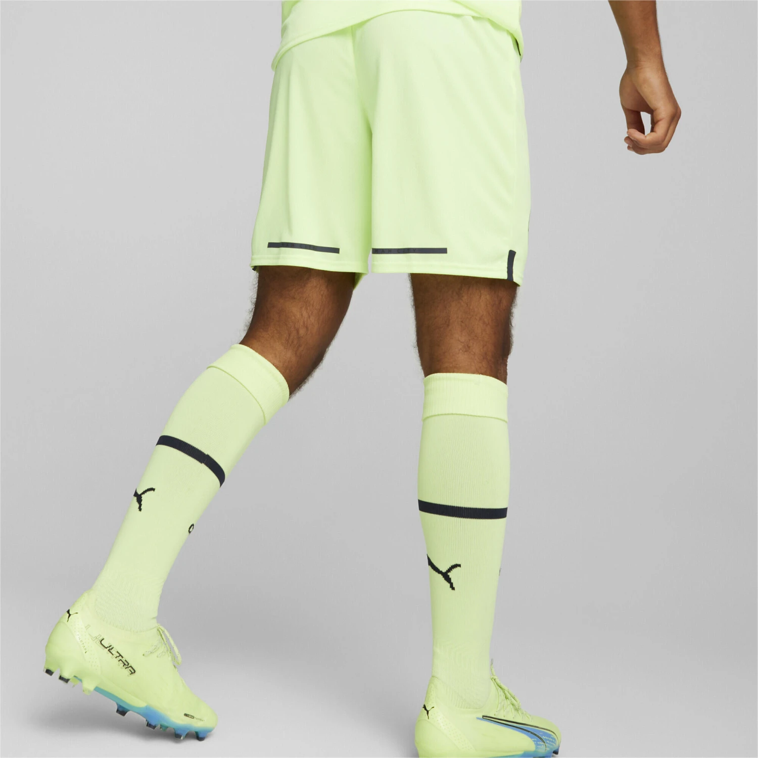 PUMA Mens Manchester City F.C. 22/23 Replica Shorts - Fizzy Light 5 PUMA Mens Manchester City F.C. 22/23 Replica Shorts - Fizzy Light - Image 3