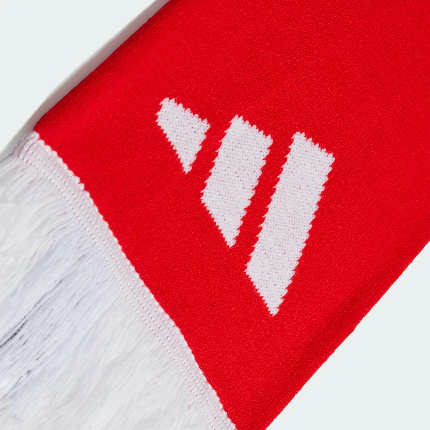 ADIDAS FC Bayern Scarf 6 ADIDAS FC Bayern Scarf - Image 4