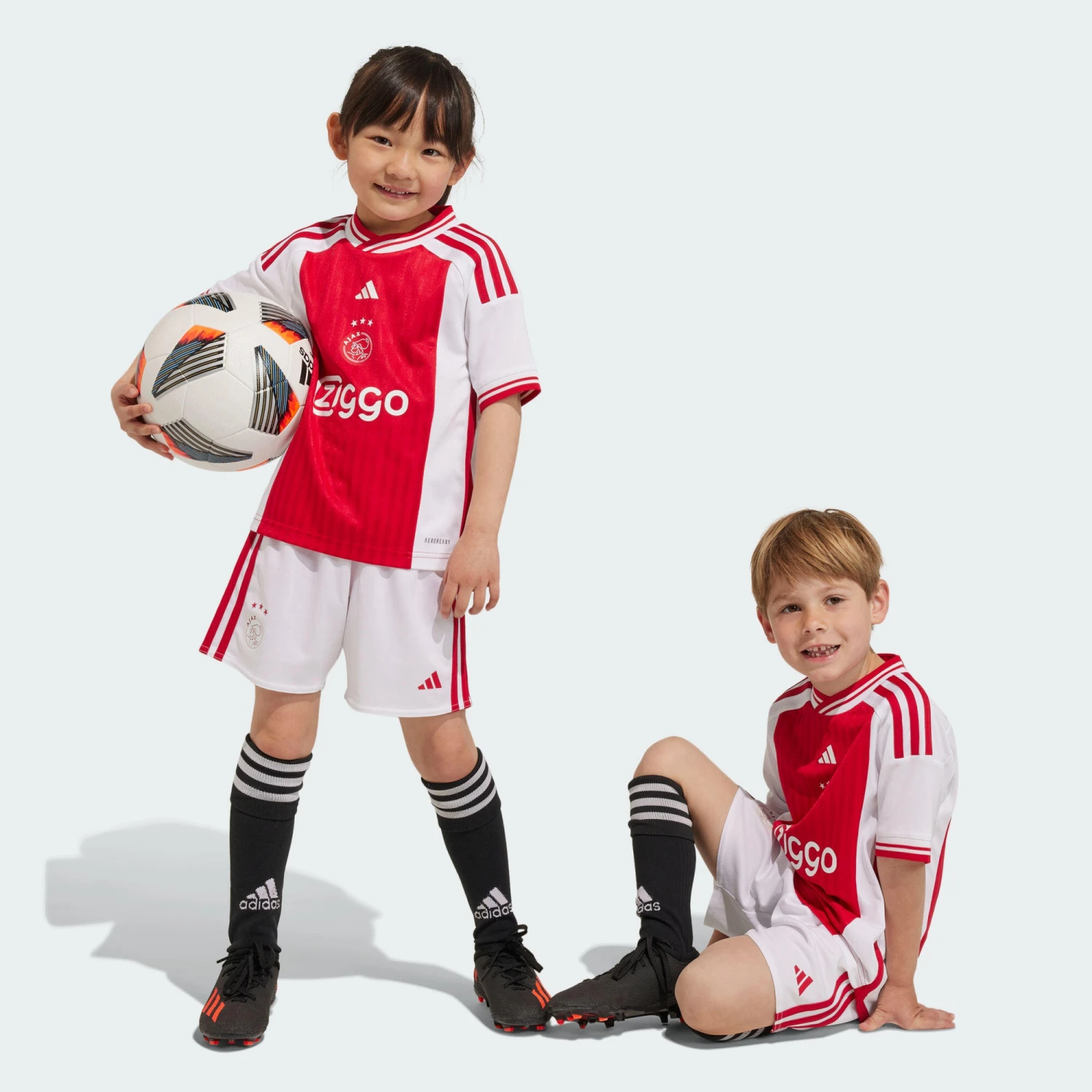ADIDAS Ajax Amsterdam 23/24 Home Mini Kit 2 ADIDAS Ajax Amsterdam 23/24 Home Mini Kit