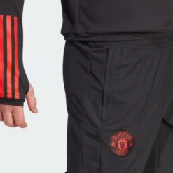 ADIDAS Manchester United Tiro 23 Presentation Pants -Palmeiras Shop k85e60de522db972f9527e1b5c3ea4ccd