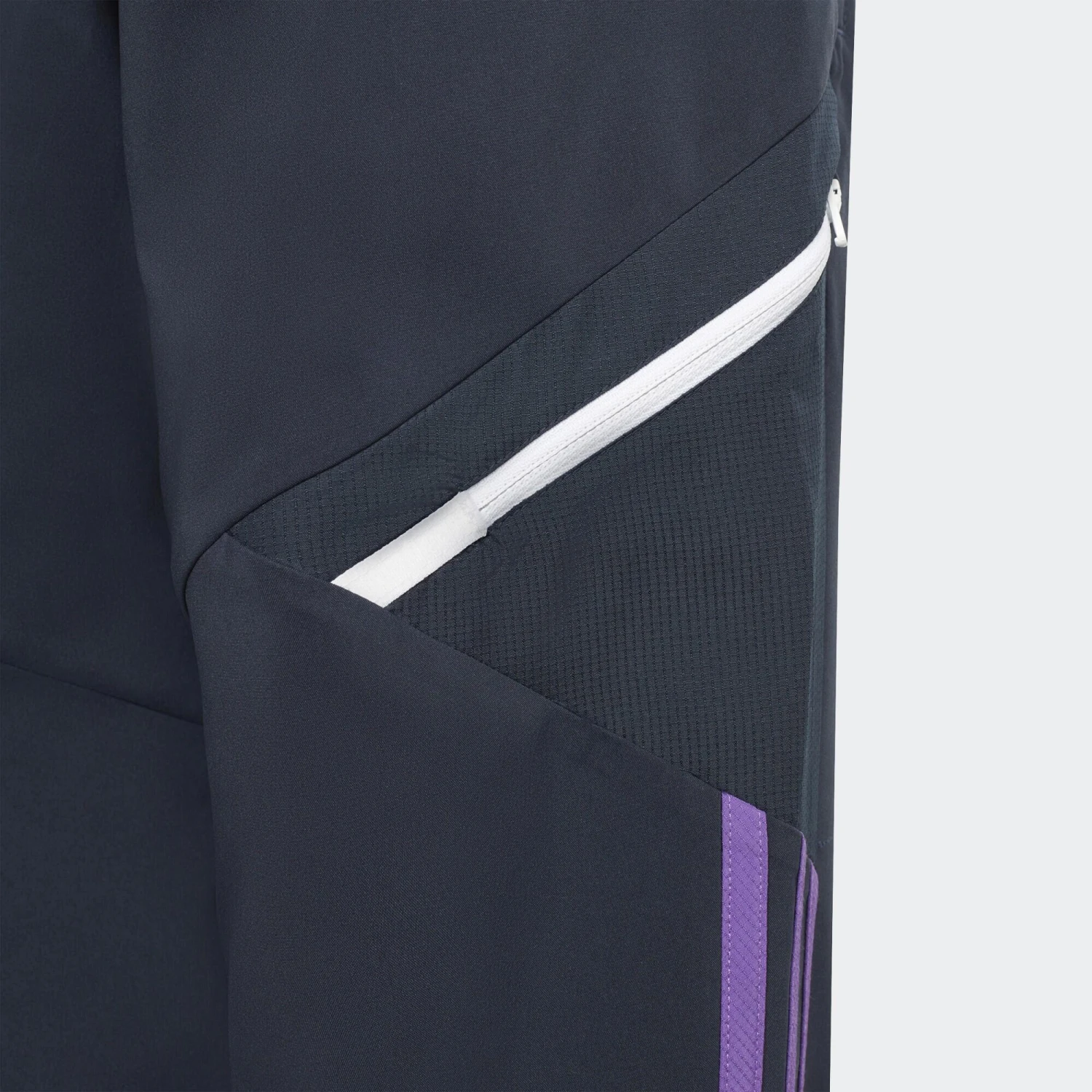 ADIDAS Real Madrid Condivo 22 Presentation Pants 8 ADIDAS Real Madrid Condivo 22 Presentation Pants - Image 6