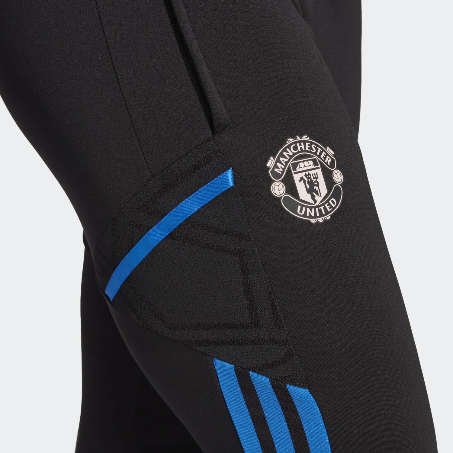 ADIDAS Manchester United Condivo 22 Training Pants 6 ADIDAS Manchester United Condivo 22 Training Pants - Image 4