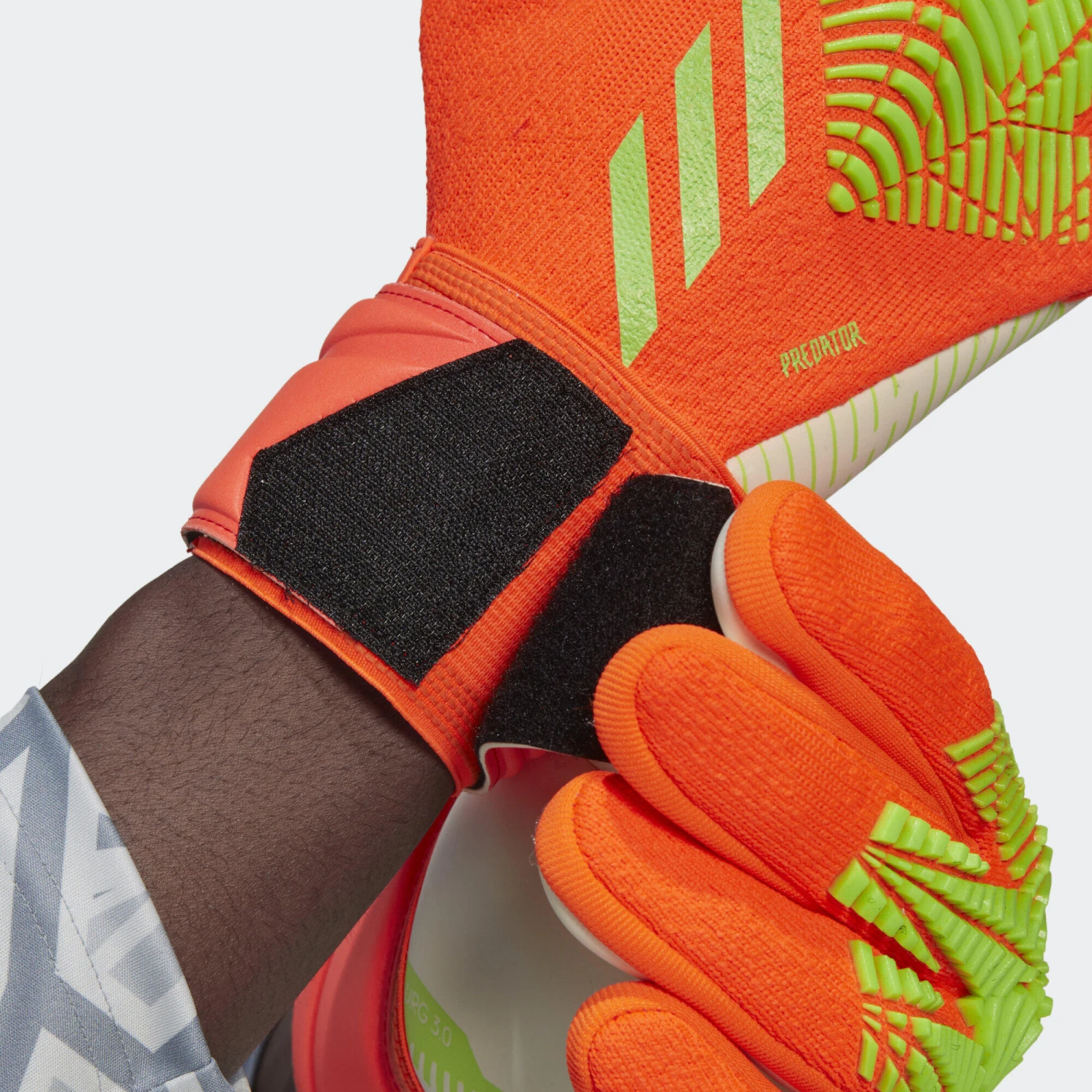 ADIDAS Predator Edge League Gloves 4 ADIDAS Predator Edge League Gloves - Image 2
