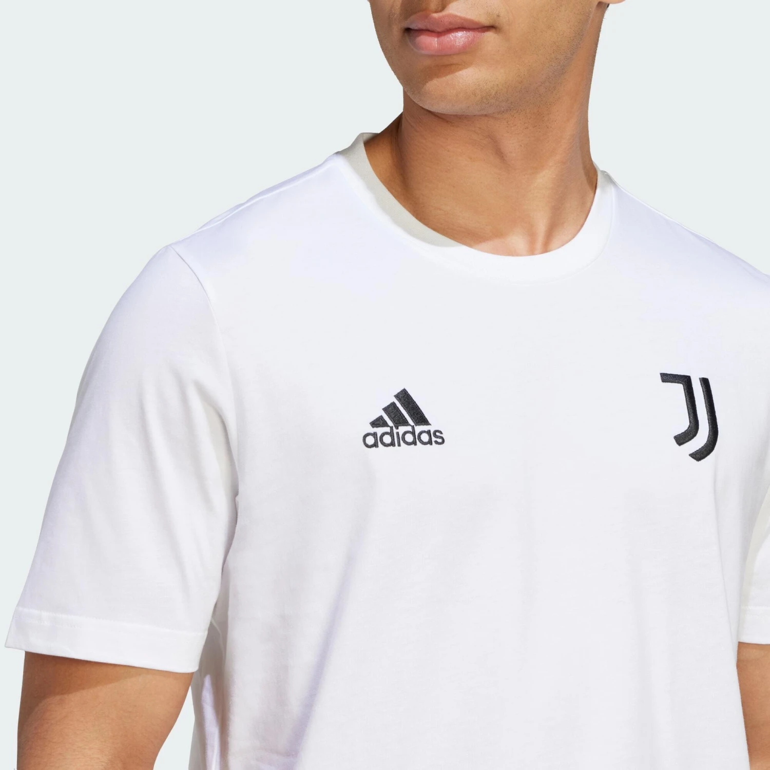 ADIDAS Juventus DNA Tee 6 ADIDAS Juventus DNA Tee - Image 4