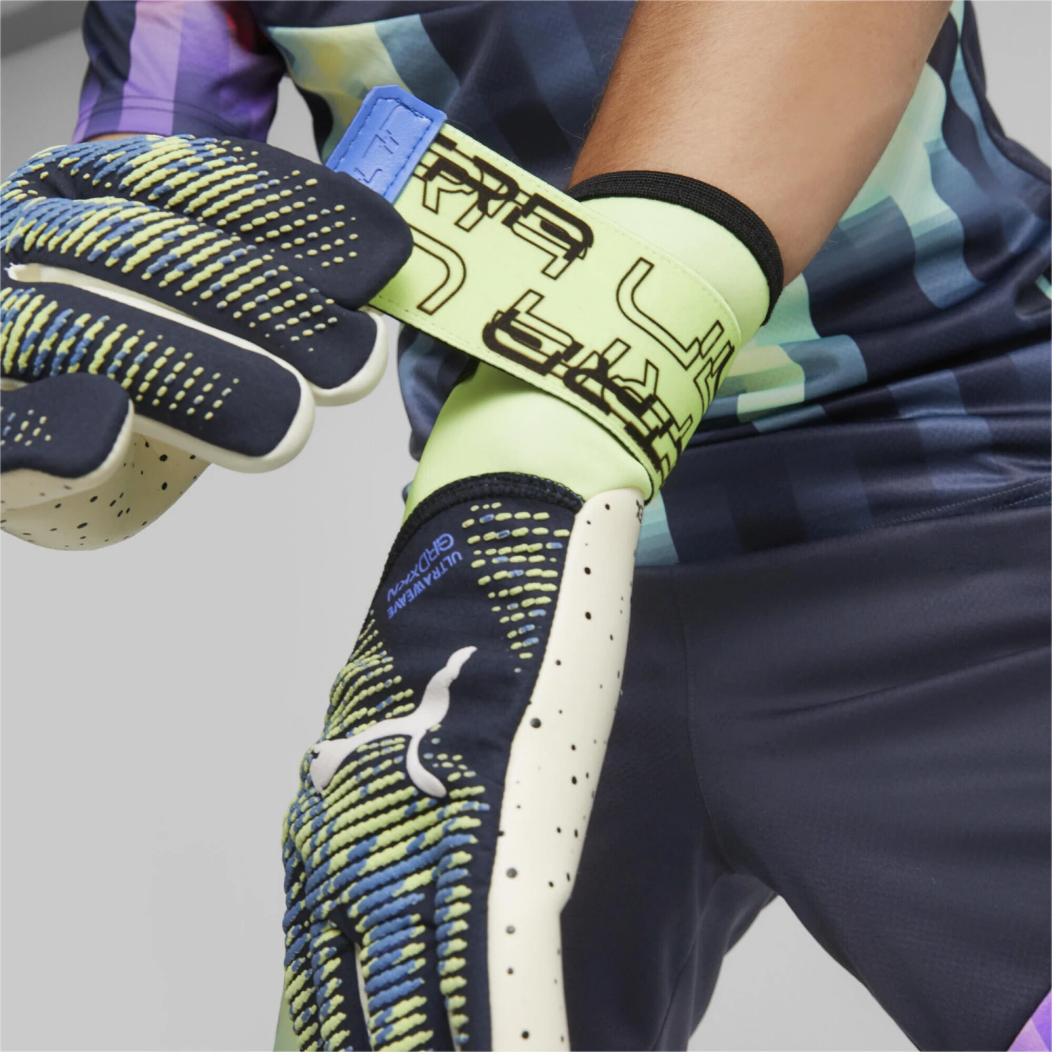 Puma ULTRA ULTIMATE 1 NC Goalkeeper Gloves 5 Puma ULTRA ULTIMATE 1 NC Goalkeeper Gloves - Image 3