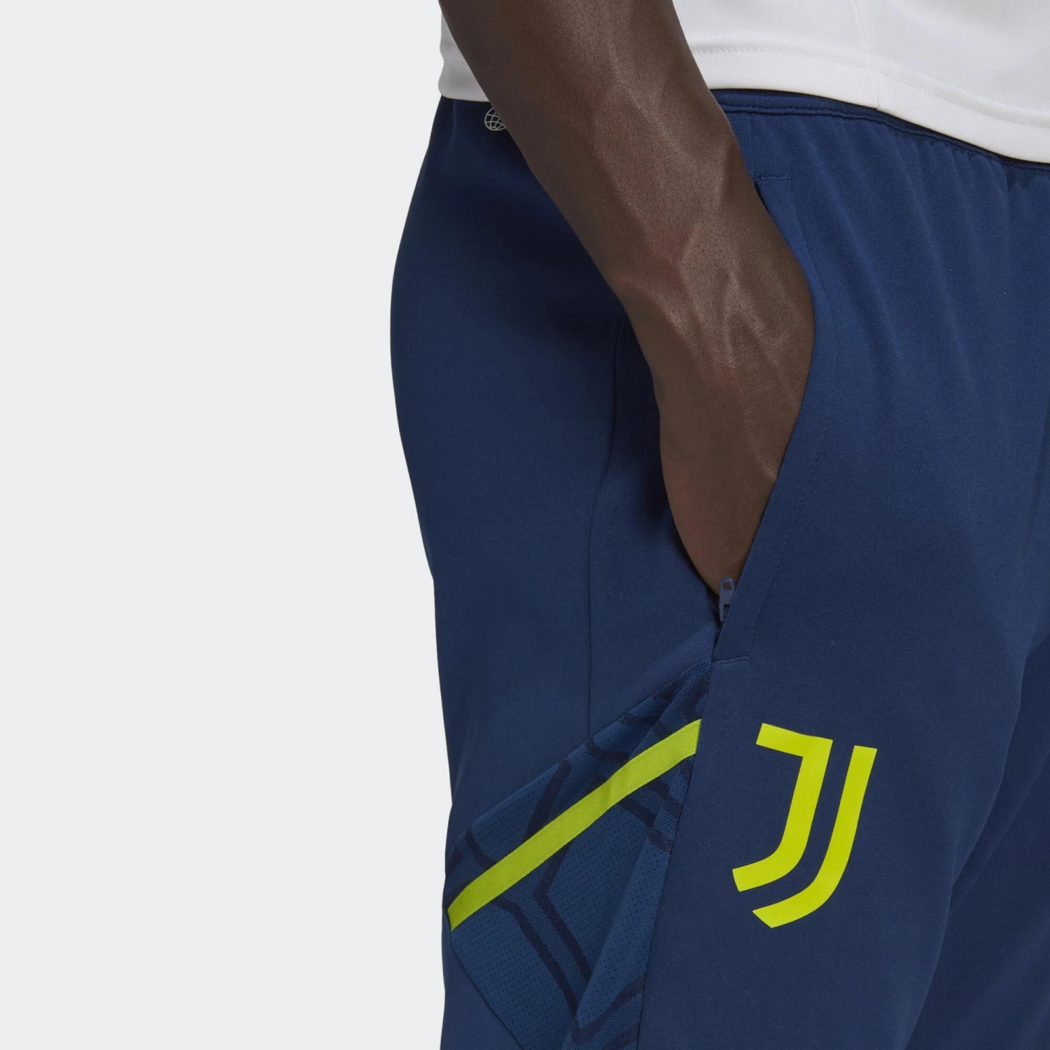 ADIDAS Juventus Condivo 22 Training Pants 6 ADIDAS Juventus Condivo 22 Training Pants - Image 4